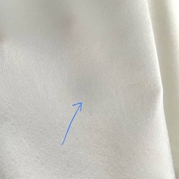 Aritzia Wilfred Boscono VNeck Satin Camisole in Avorio NWT - Picture 8 of 11